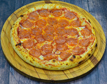 Пицца Пеперони 33 см с томатным соусом и колбасками от RIMINI PIZZA