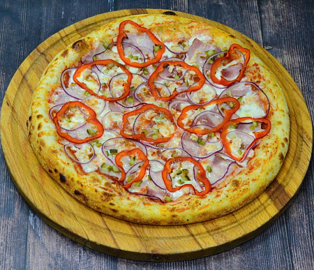 Пицца Деревенская 33 см с курицей, беконом и овощами от RIMINI PIZZA